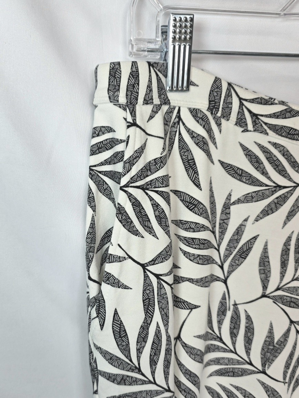 J. Jill Women's Stretch Boho Tropical Leaf Print Wide-Leg Cropped Pants Size L - Picture 4 of 6